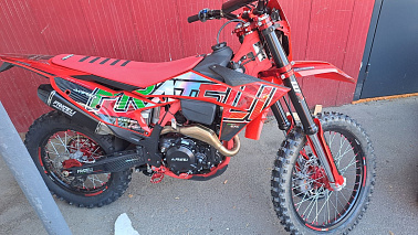 Кроссовый мотоцикл FRATELI HARDLINE NC330S WP Красный